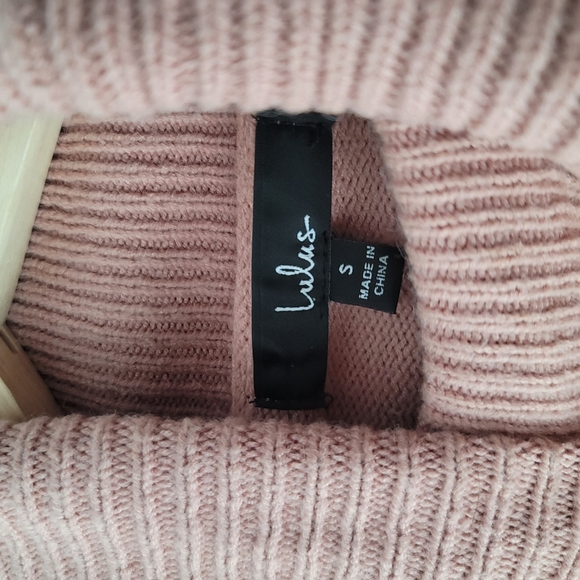 Women's Pink Cable Knit Sweater - Picture 2 of 2